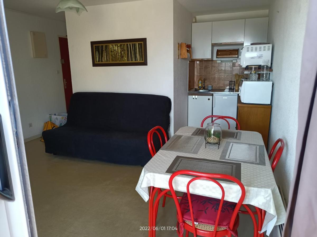 St Pierre La Mer,Appartement T2 En Residence Calme เฟลอรี ภายนอก รูปภาพ